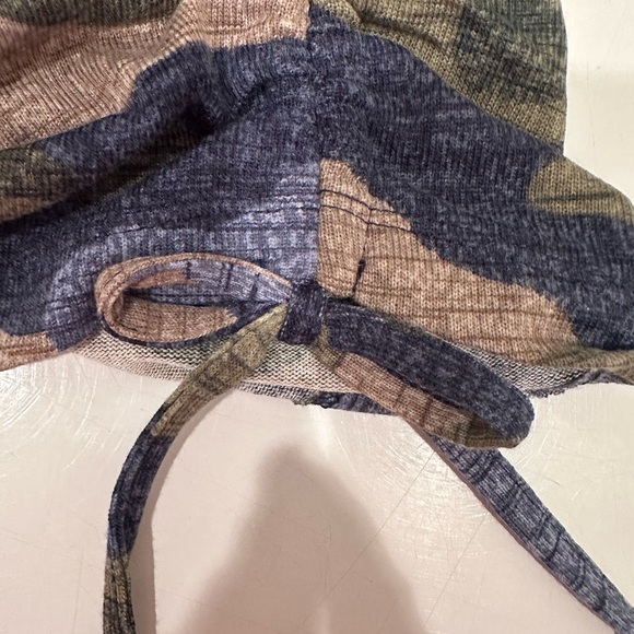 Camouflage Cowl Neck Sweater Ruching on Sides Soft Cozy Fall Sz L - Picture 8 of 10